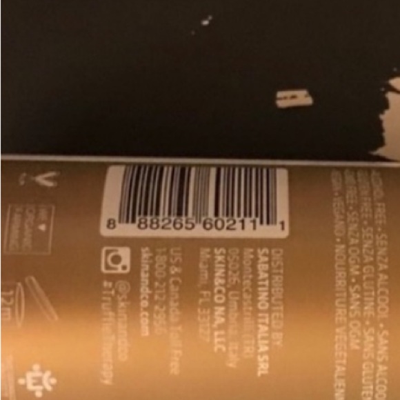 SKIN&CO Truffle Therapy Face Toner to Cleanse and Purify Skin, 6.8 fl oz/ 200 ml - Picture 9 of 10